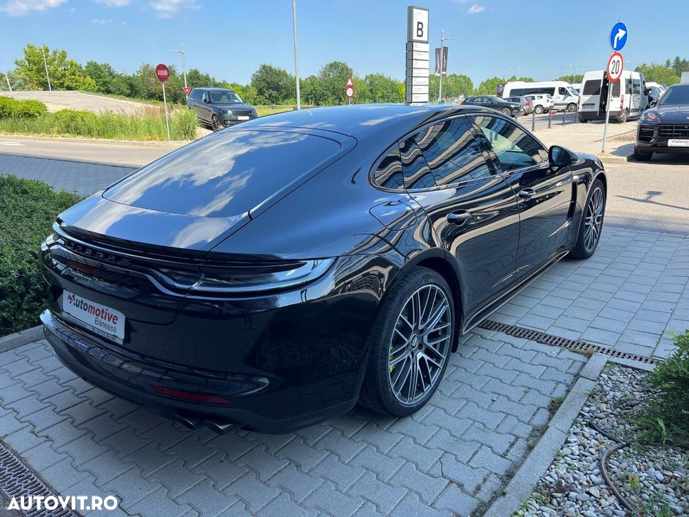 Porsche Panamera - 5