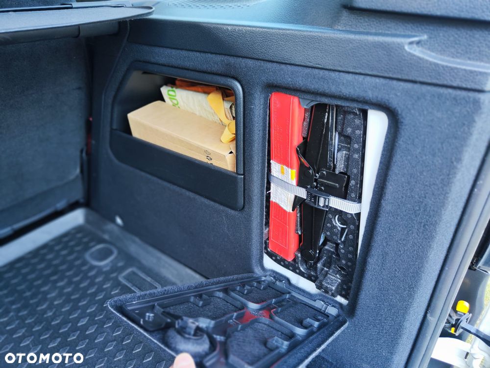 Volkswagen Caddy 2.0 TDI DSG - 18