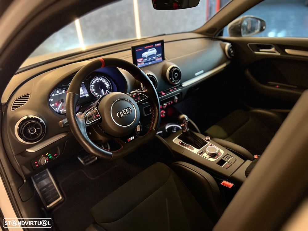 Audi S3 Sportback 2.0 TFSi quattro S tronic - 32