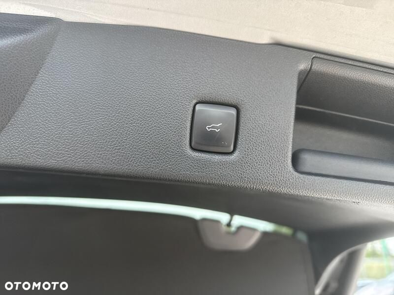 Ford Kuga - 26