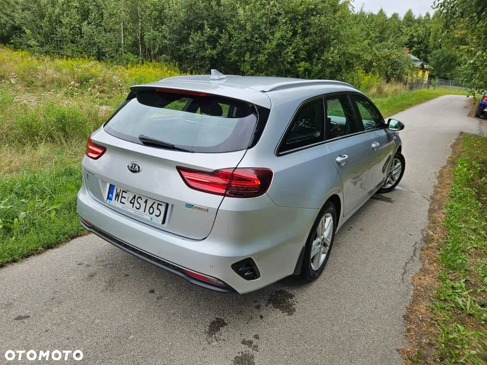 Kia Ceed 1.6 CRDi mHEV L - 4