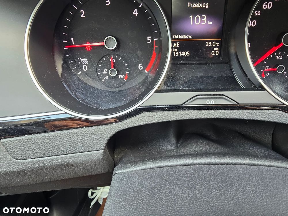 Volkswagen Passat - 14