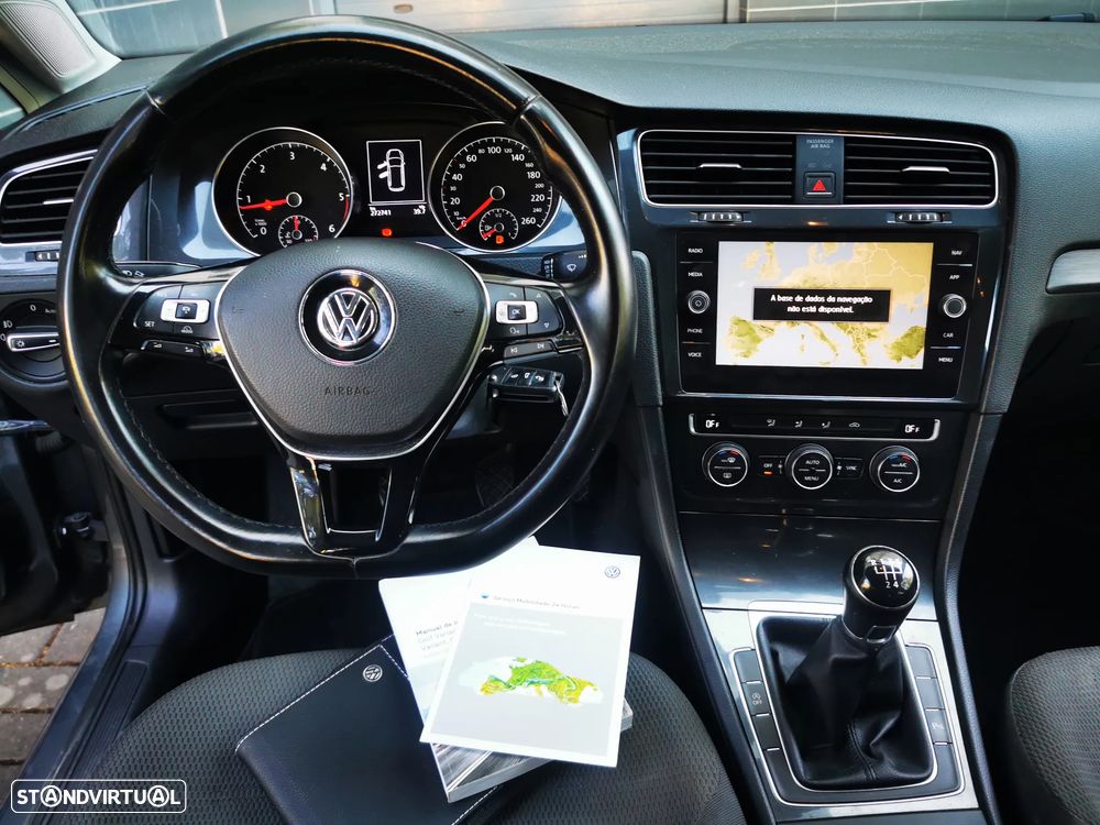 VW Golf Variant 1.6 TDi Confortline - 25