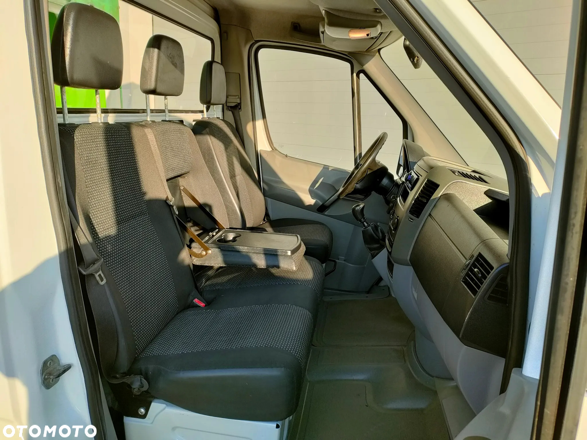 Mercedes-Benz Sprinter - 24