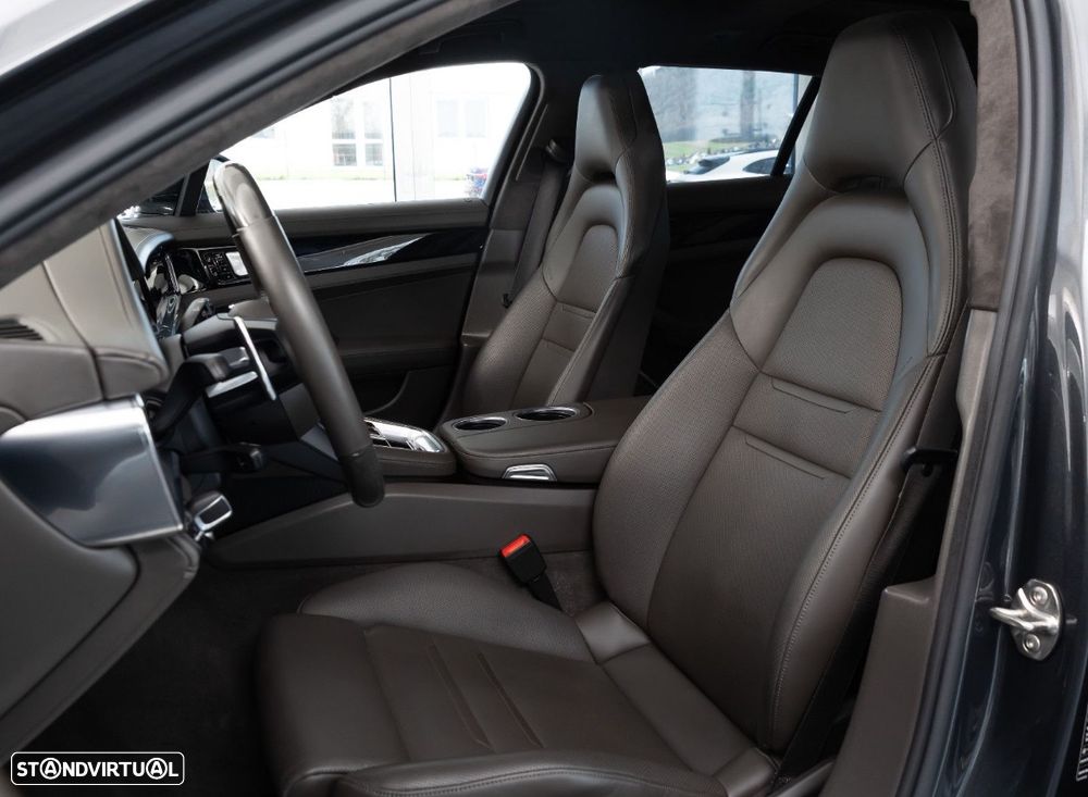 Porsche Panamera Sport Turismo 4S E-Hybrid - 12