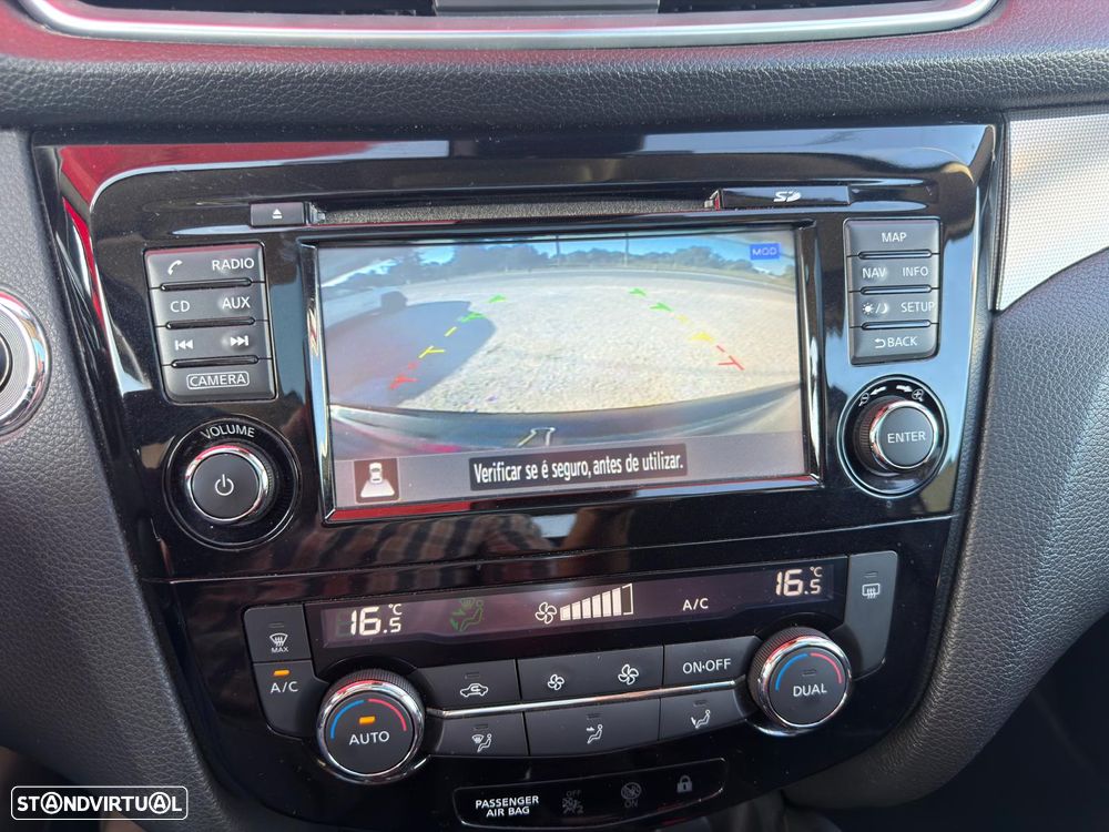 Nissan Qashqai 1.5 dCi N-Connecta J18+Led - 18