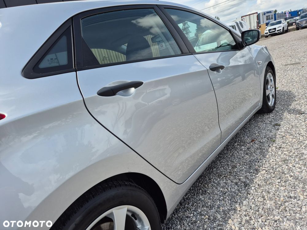 Hyundai i30 1.4 Comfort - 24