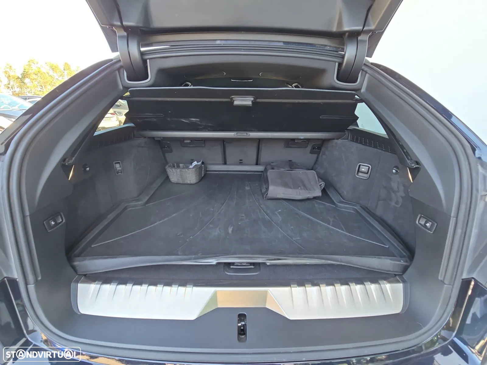BMW 530 e Pack Desportivo M - 16