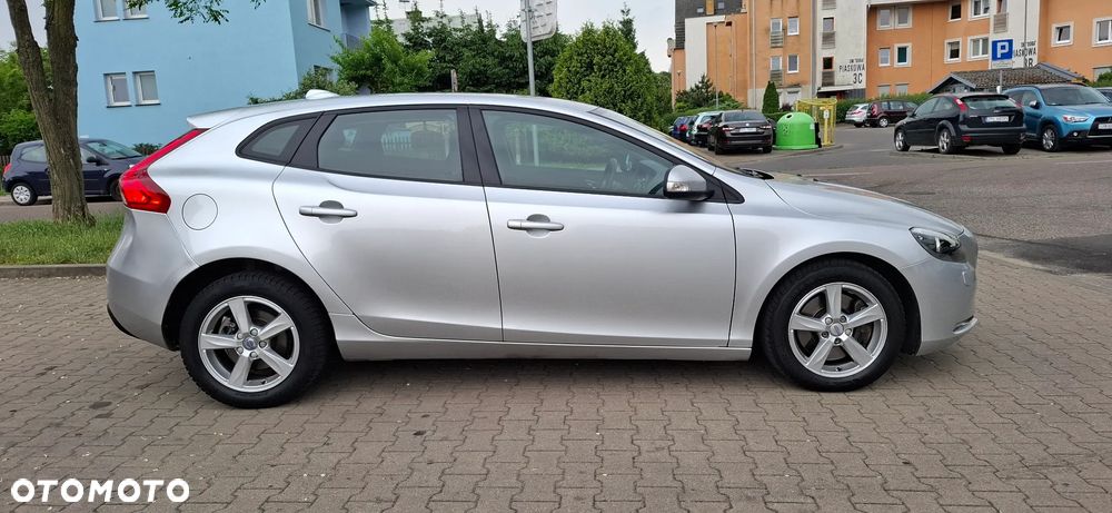 Volvo V40 D2 Geartronic Summum - 4