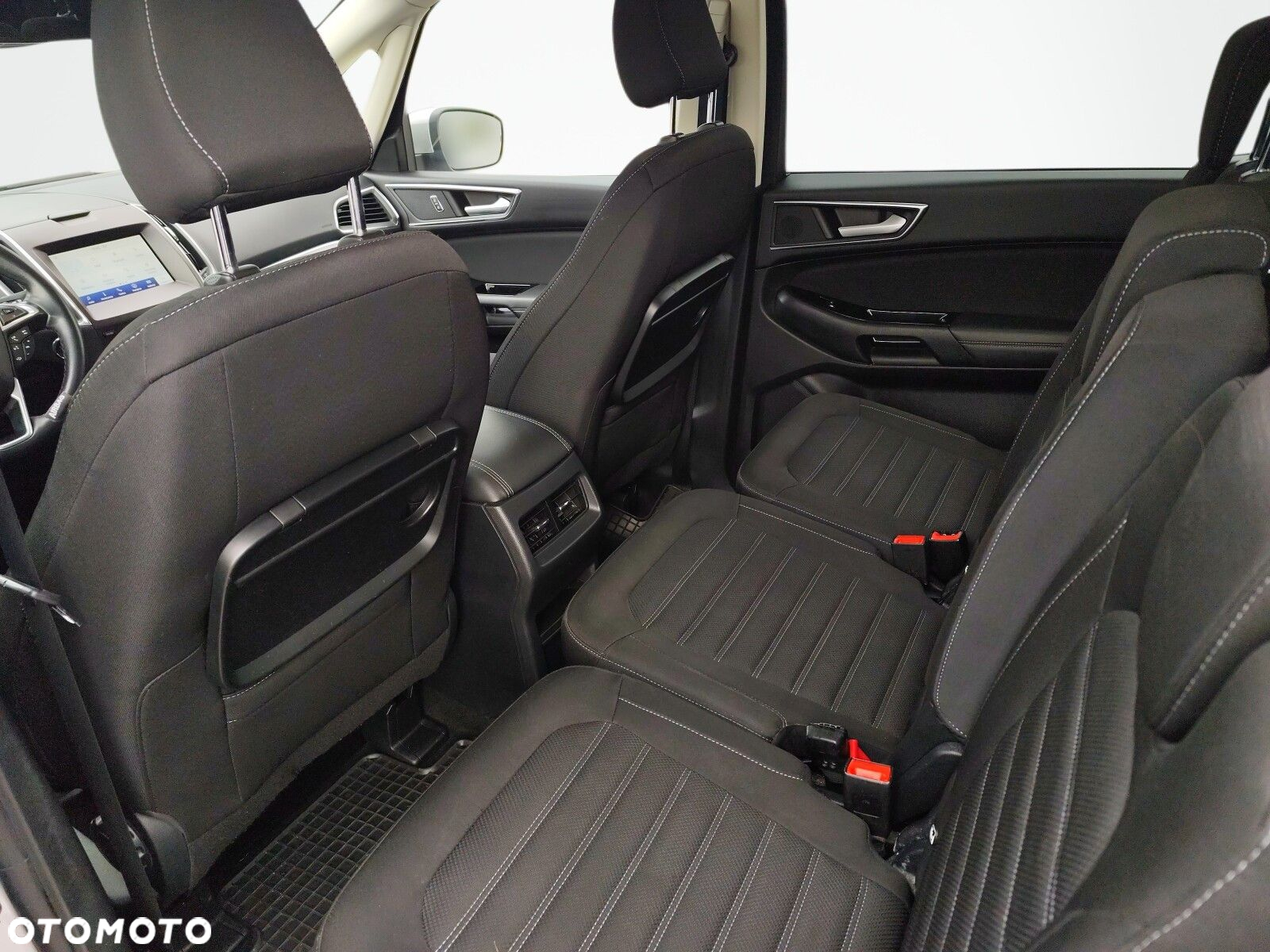 Ford Galaxy - 12