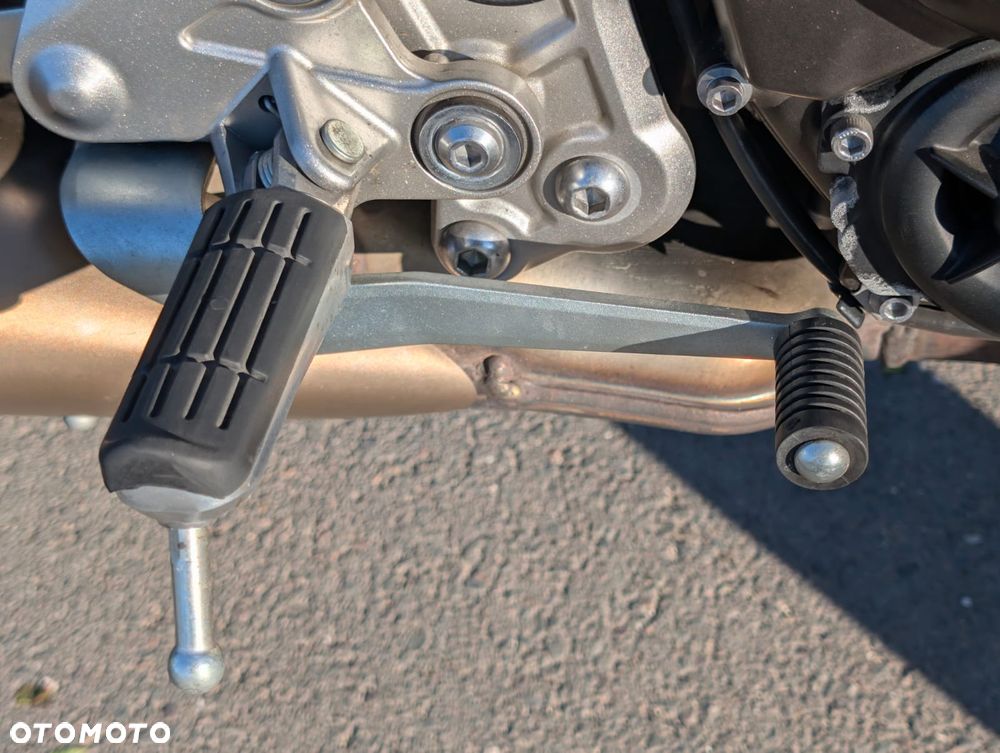 Yamaha MT - 8