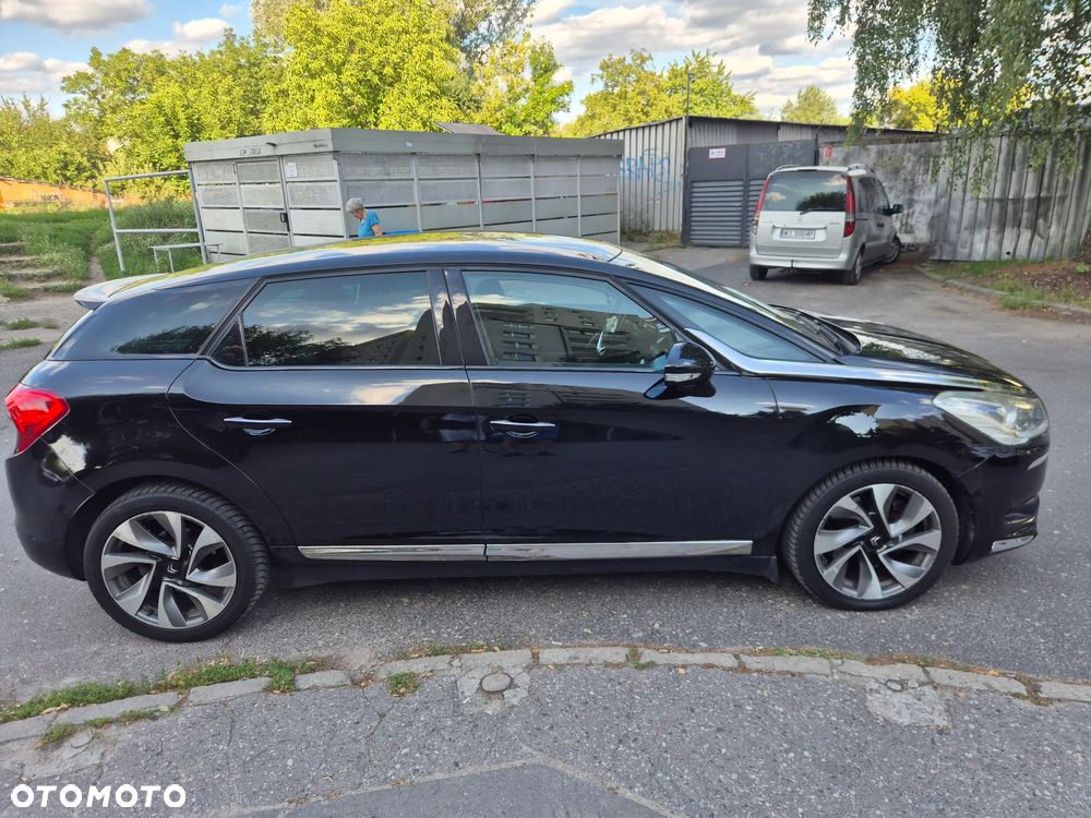 Citroën DS5 HDi 165 SportChic - 4
