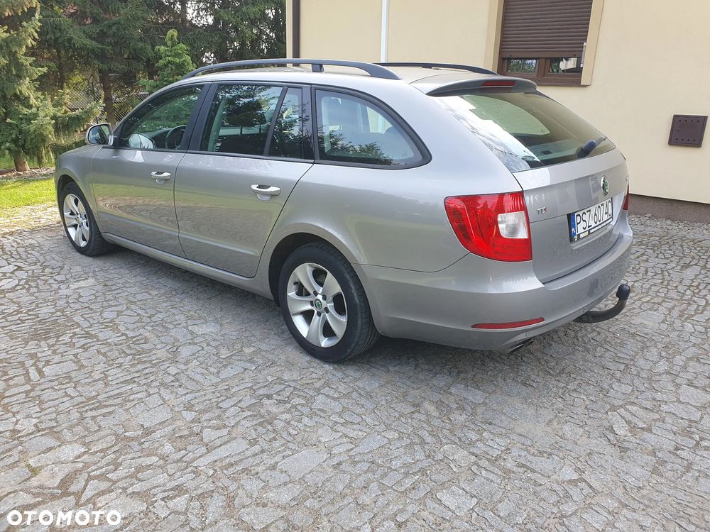 Skoda Superb 2.0 TDI DSG Active - 12
