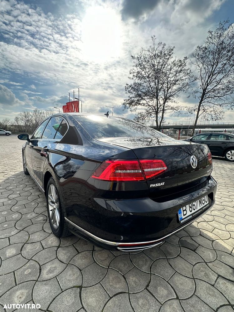 Volkswagen Passat 2.0 TDI DSG Highline - 13