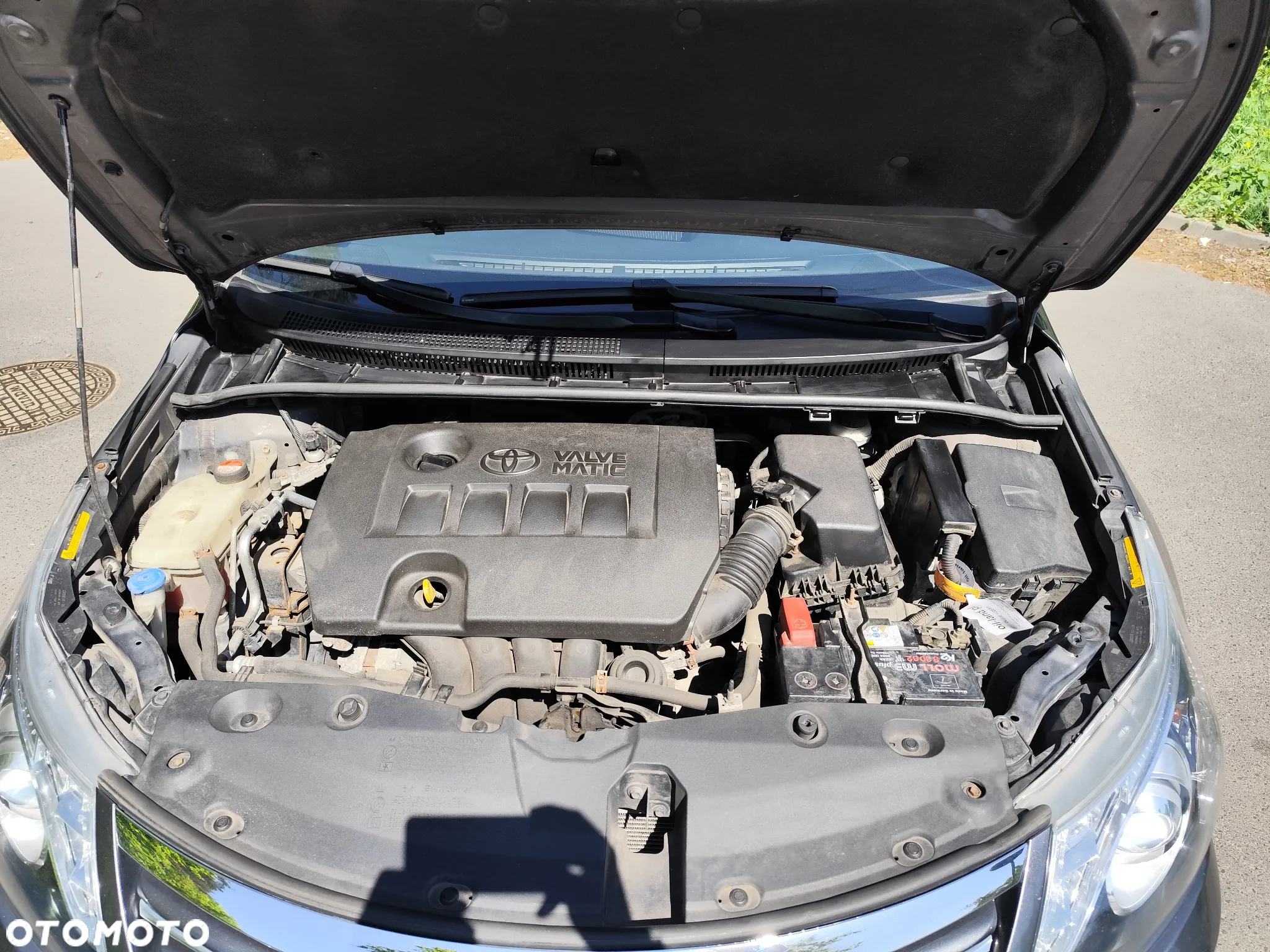 Toyota Avensis 2.0 Premium - 11