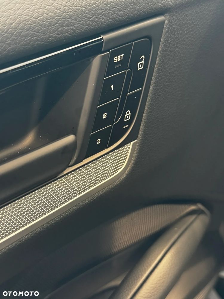 Porsche Cayenne Coupe - 18