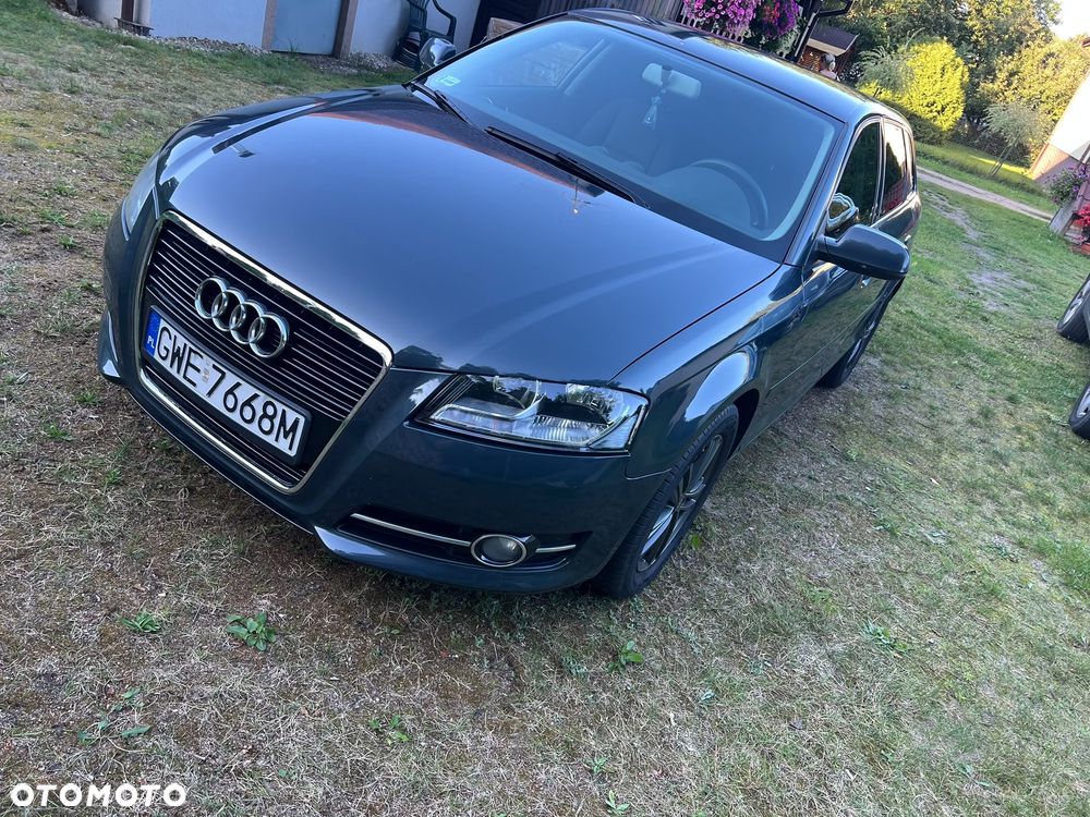 Audi A3 Sportback - 1