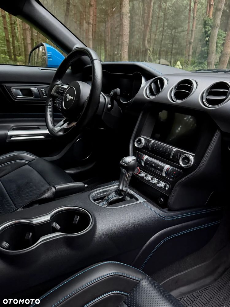 Ford Mustang - 11