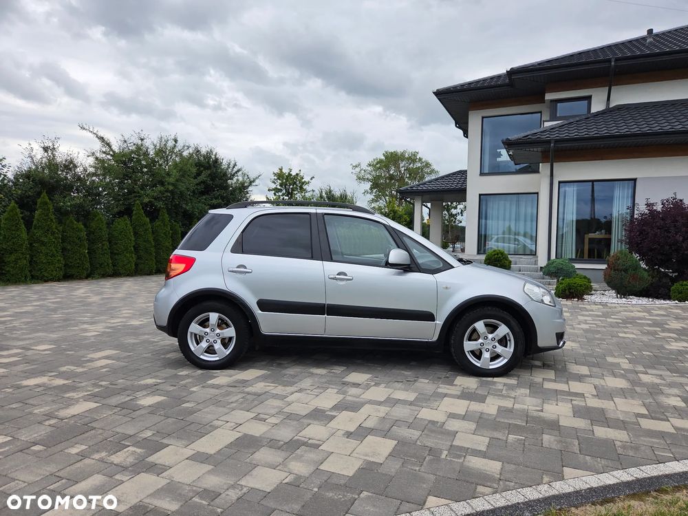 Suzuki SX4 1.6 VVT Streetline 4x2 Club - 16