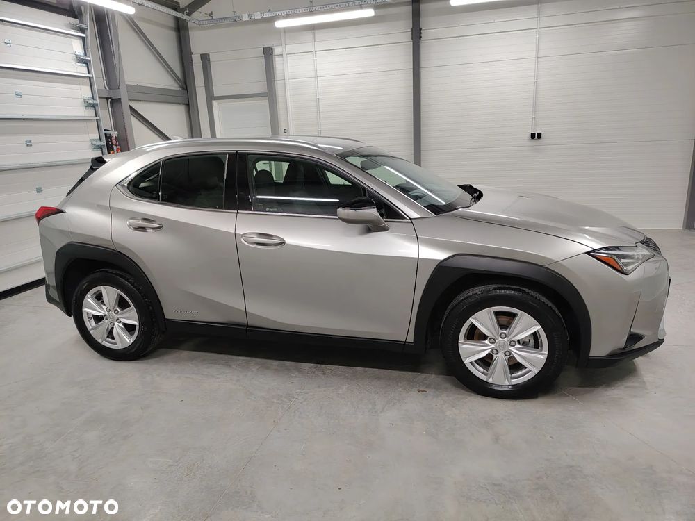 Lexus UX 250h Elegance 2WD - 15