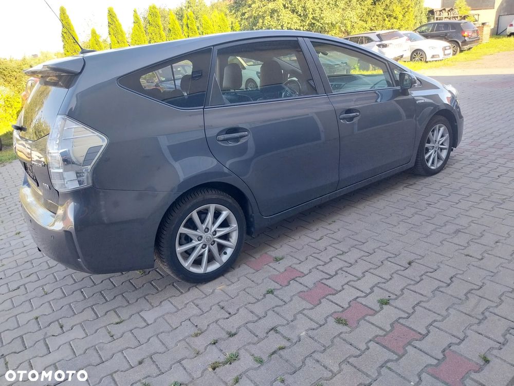 Toyota Prius+ - 10