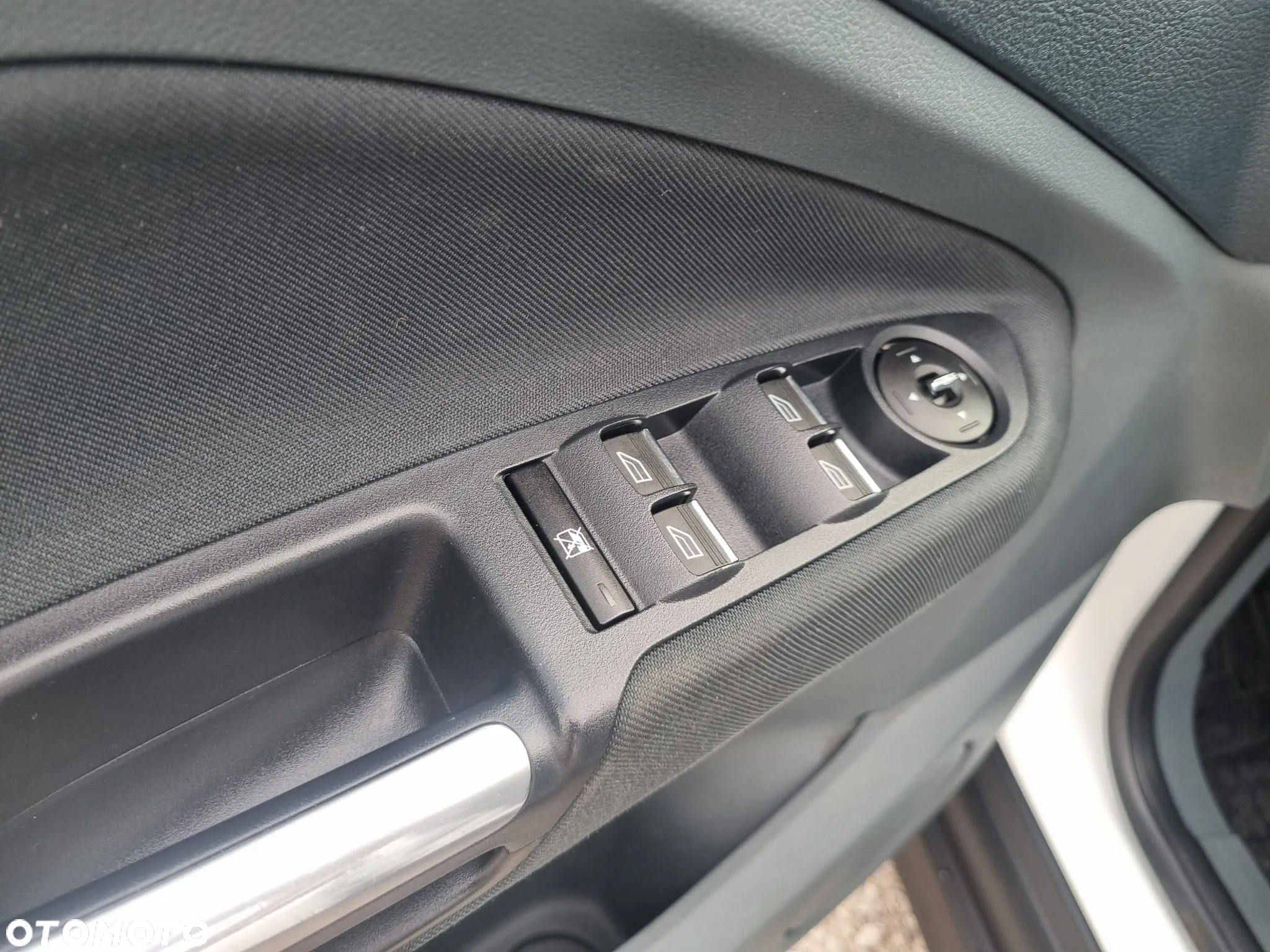 Ford C-MAX - 10