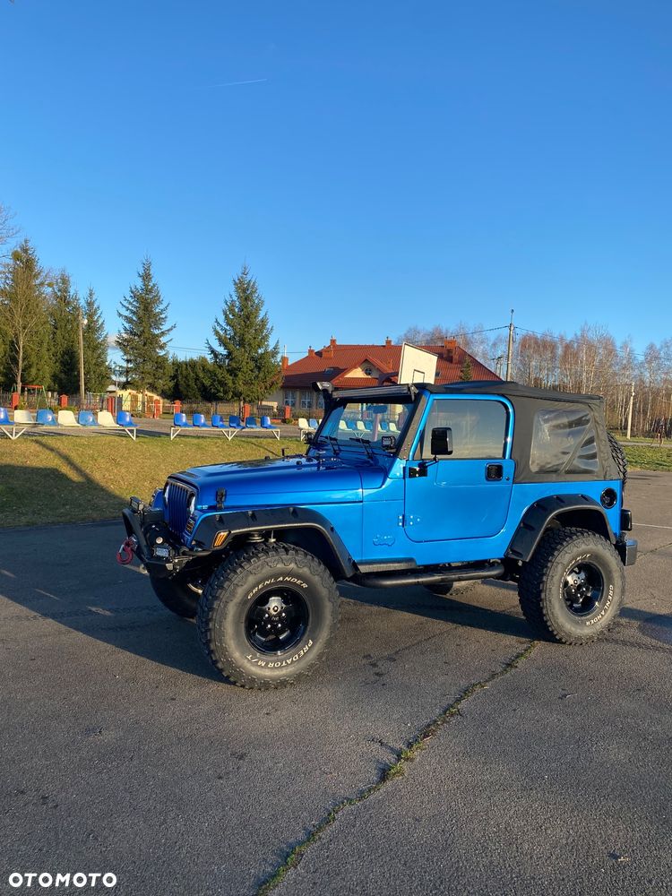 Jeep Wrangler - 8
