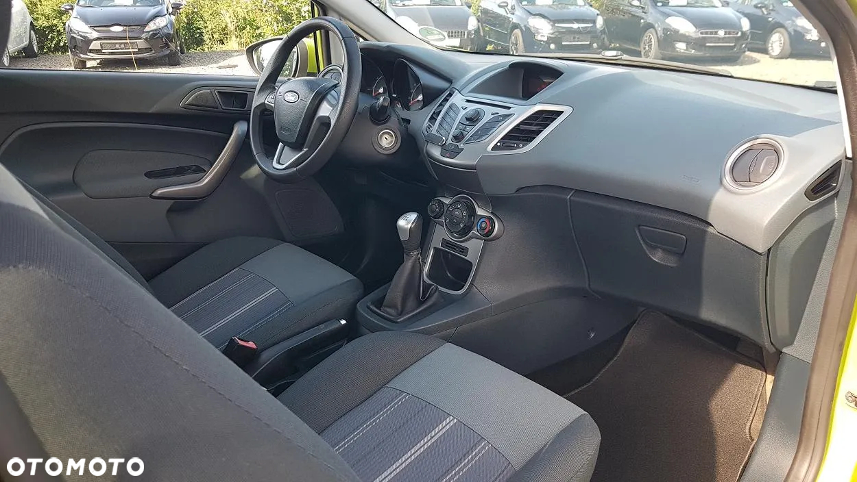 Ford Fiesta 1.25 Ambiente - 20
