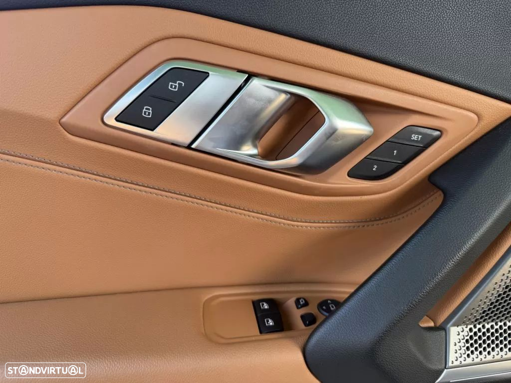 BMW Z4 30 i Pack M - 19