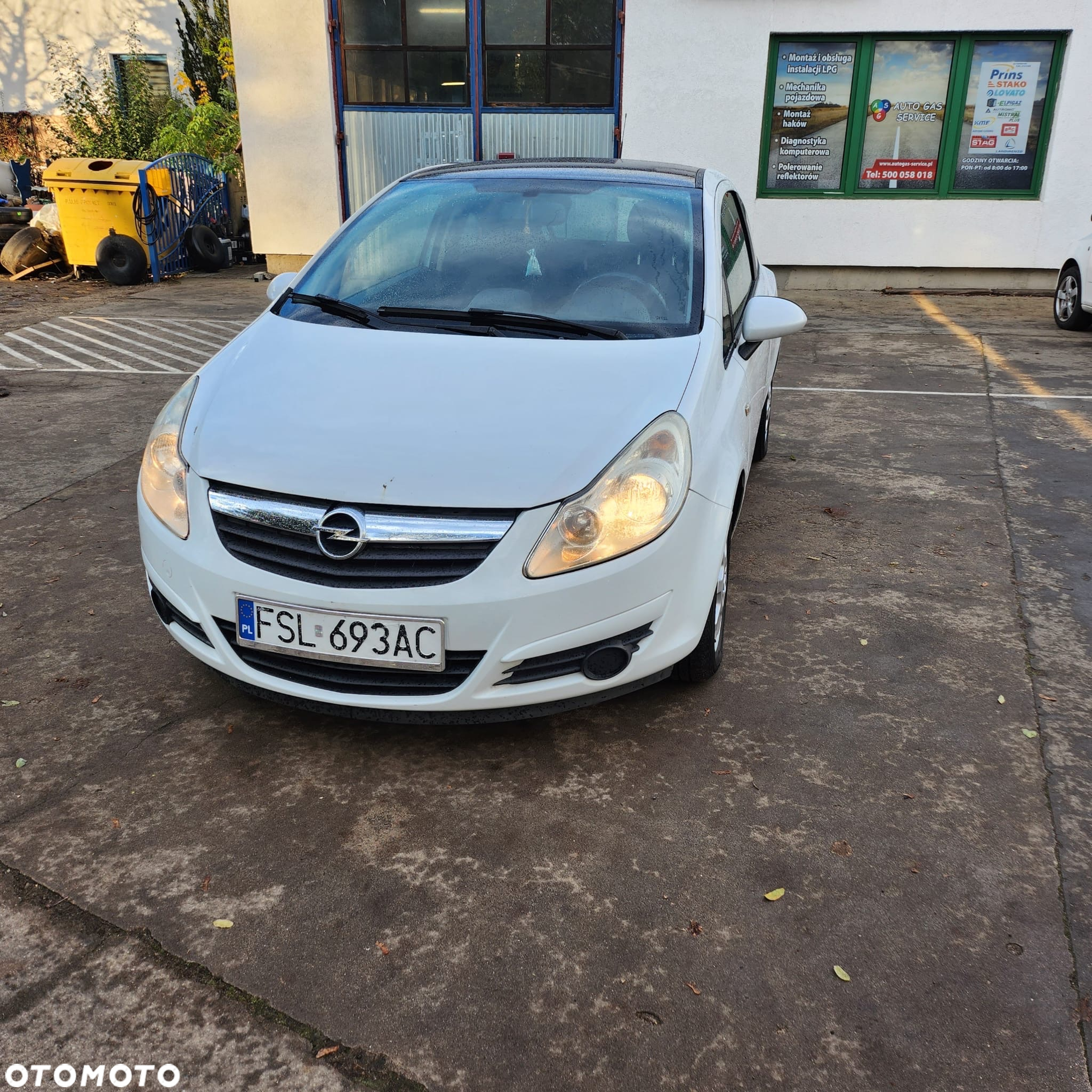 Opel Corsa 1.2 16V Cosmo - 2