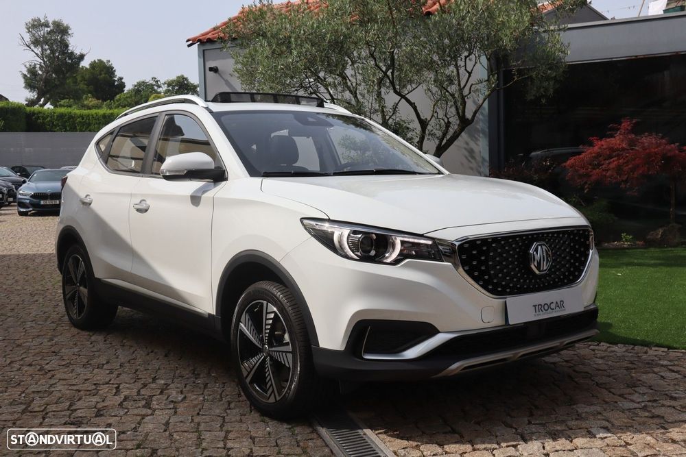 MG ZS EV Luxury - 2