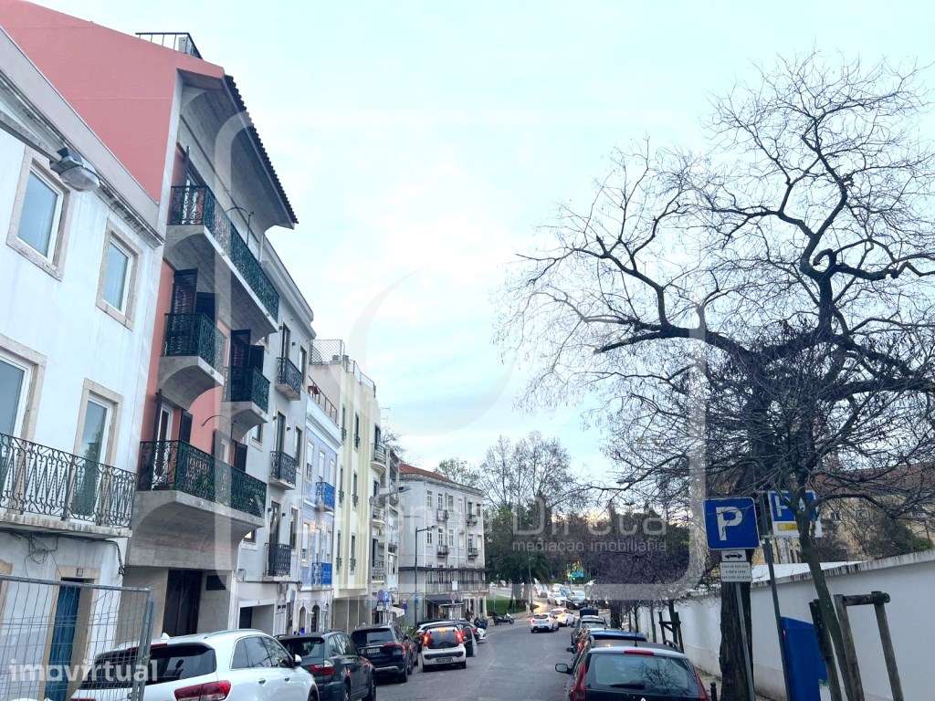 Loja com 450m² na Estrela | 2 Pisos | Imóvel da Banca com Elevado P... - Grande imagem: 3/23