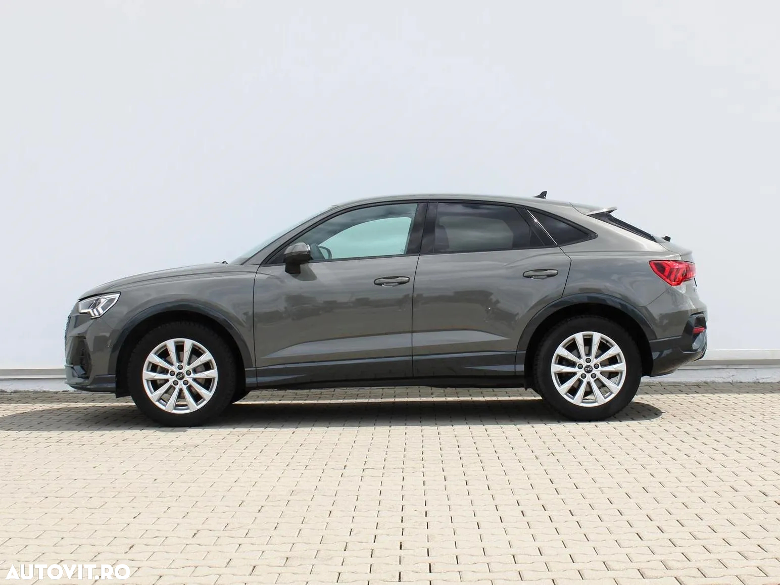 Audi Q3 Sportback 1.5 35 TFSI S tronic S Line - 2