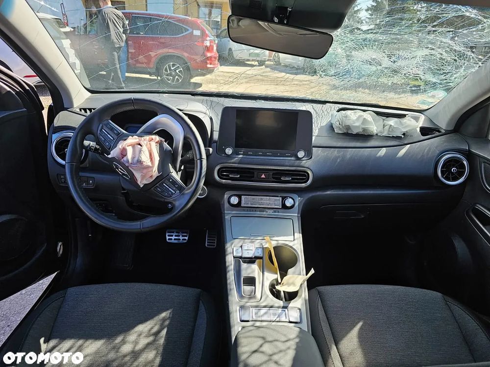 Hyundai Kona 39kWh Style - 11