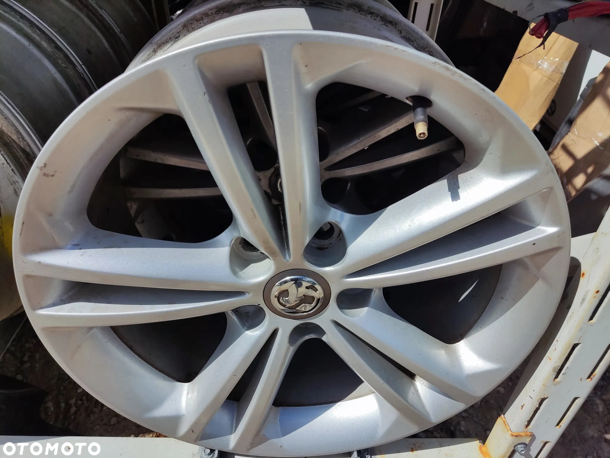 OPEL INSIGNIA FELGI ALUMINIOWE 18" 18X8J H2IS42 5X120 - 2