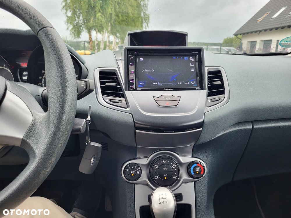 Ford Fiesta 1.25 Trend Edition - 10