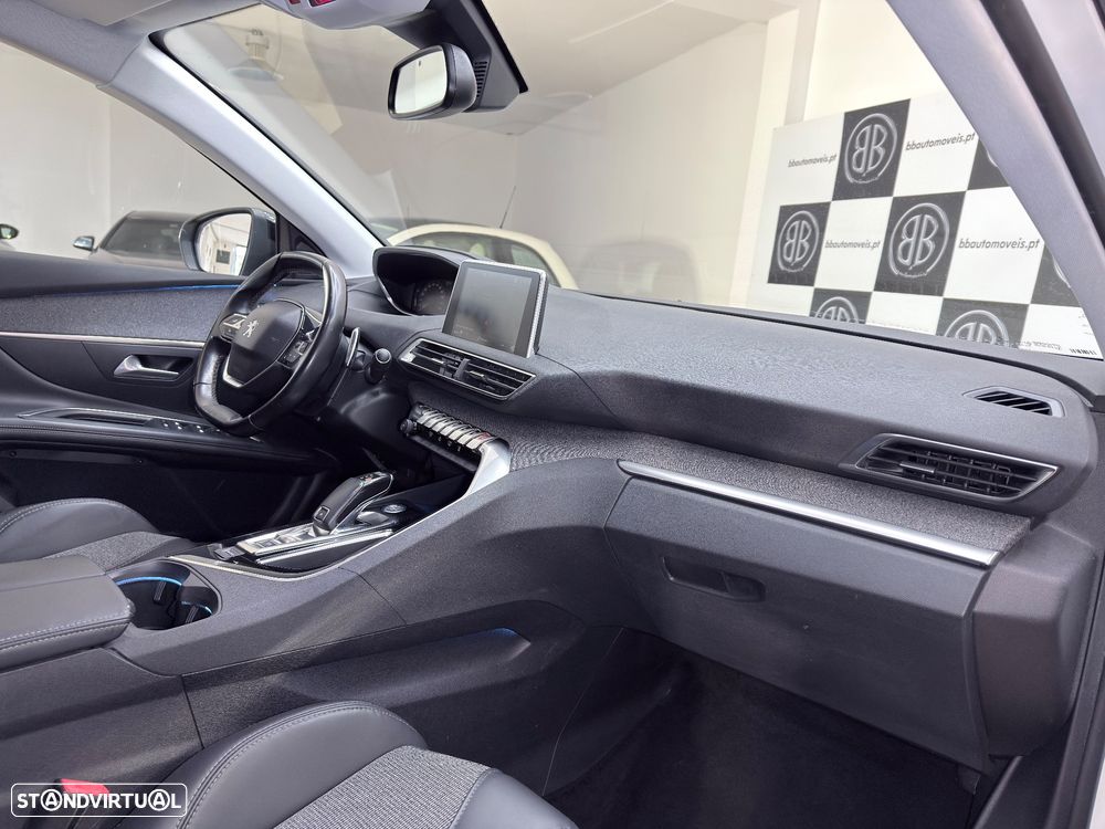 Peugeot 3008 PureTech 130 Stop & Start GPF EAT8 Allure - 14