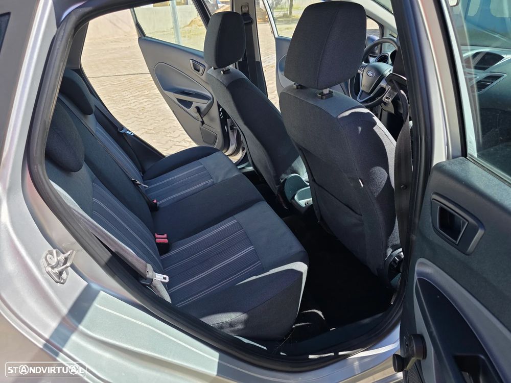Ford Fiesta 1.25 Techno - 8
