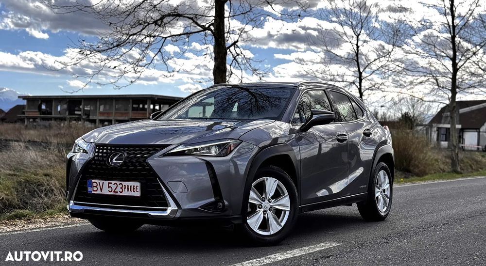 Lexus UX - 3
