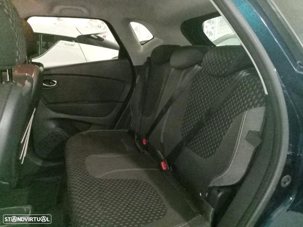 Renault Captur 1.5 dCi Exclusive - 4