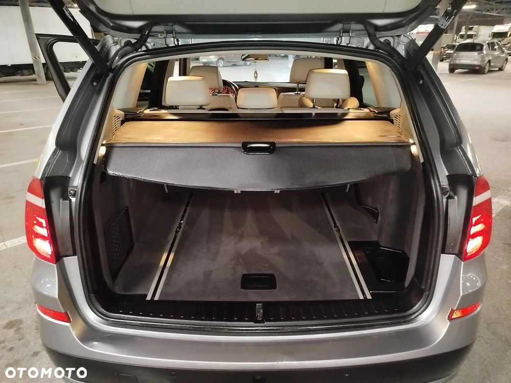 BMW X3 xDrive28i - 16