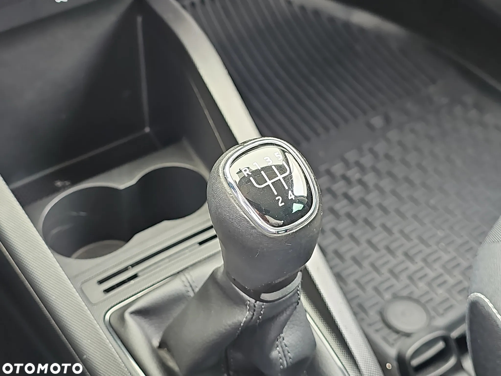 Skoda Fabia 1.0 TSI Ambition - 27