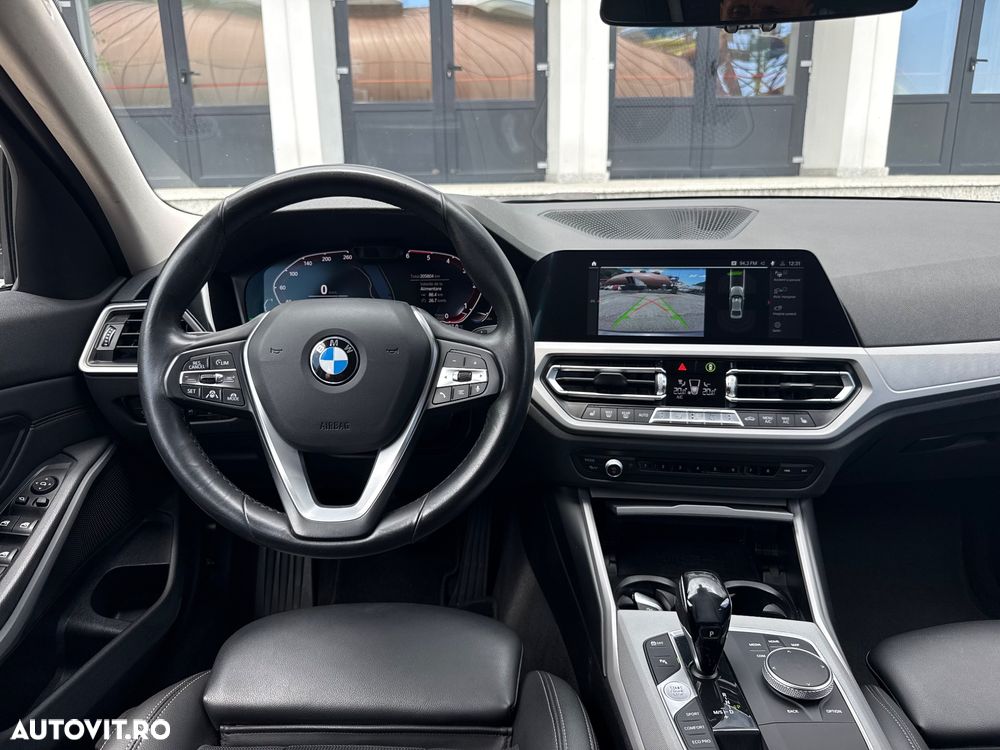 BMW Seria 3 320d xDrive Aut. Sport Line - 29