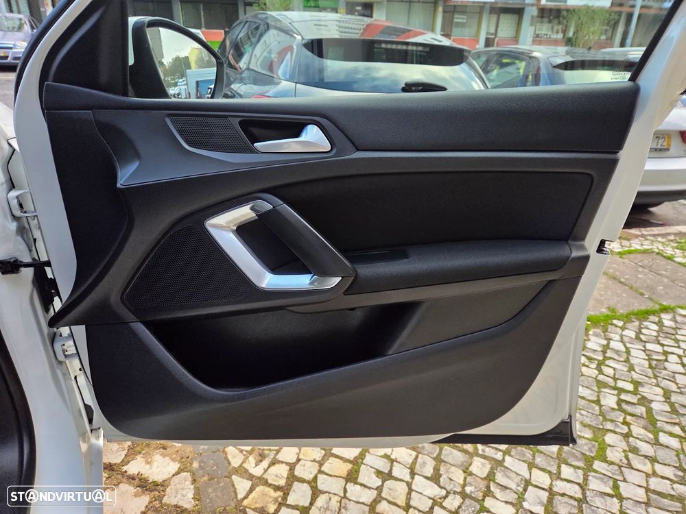 Peugeot 308 PureTech 130 GPF EAT8 Stop & Start Active Pack - 21