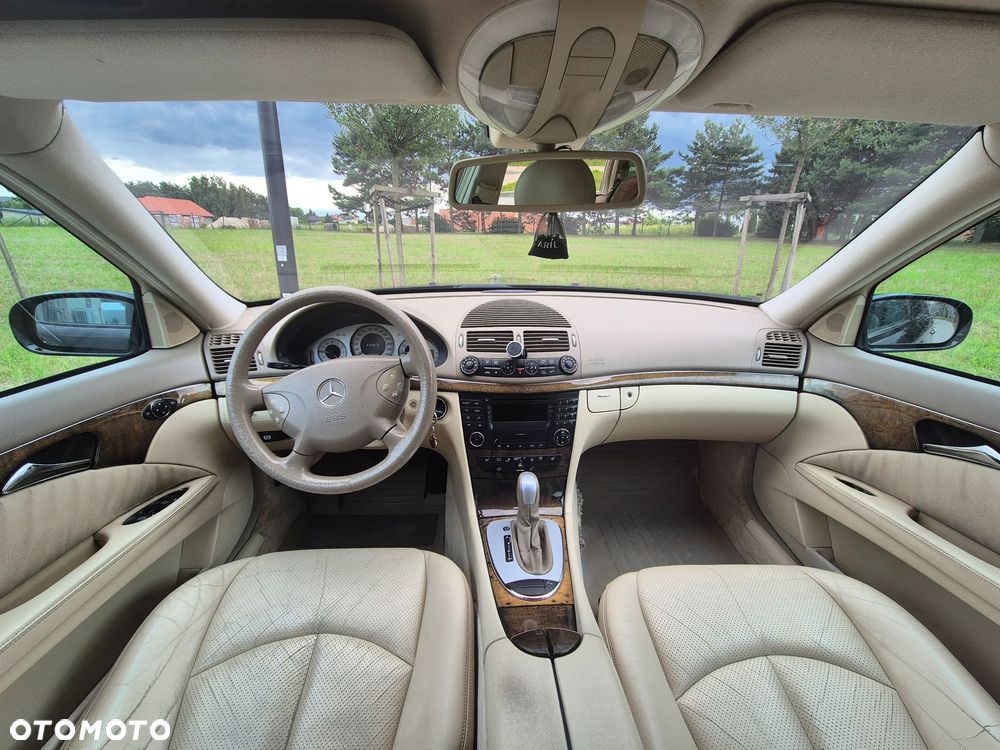 Mercedes-Benz Klasa E 240 4-Matic T Avantgarde - 34