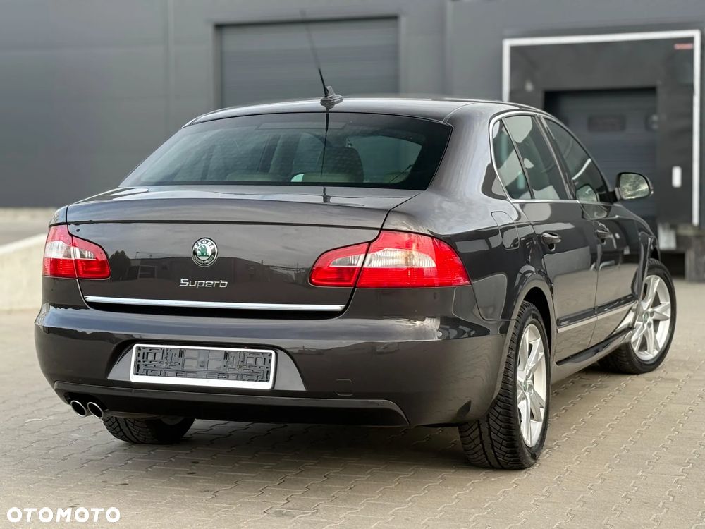 Skoda Superb 1.8 TSI DSG Exclusive - 22