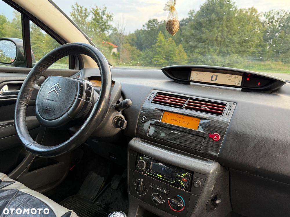 Citroën C4 1.4 16V Impress - 3