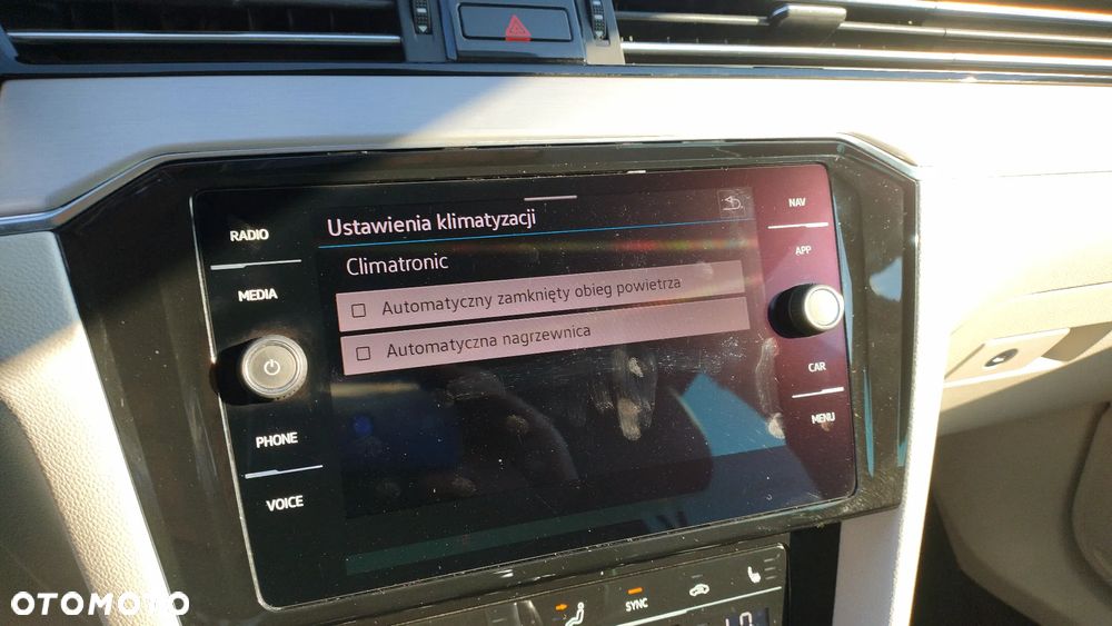 Volkswagen Passat 2.0 TDI 4Mot Elegance DSG - 29