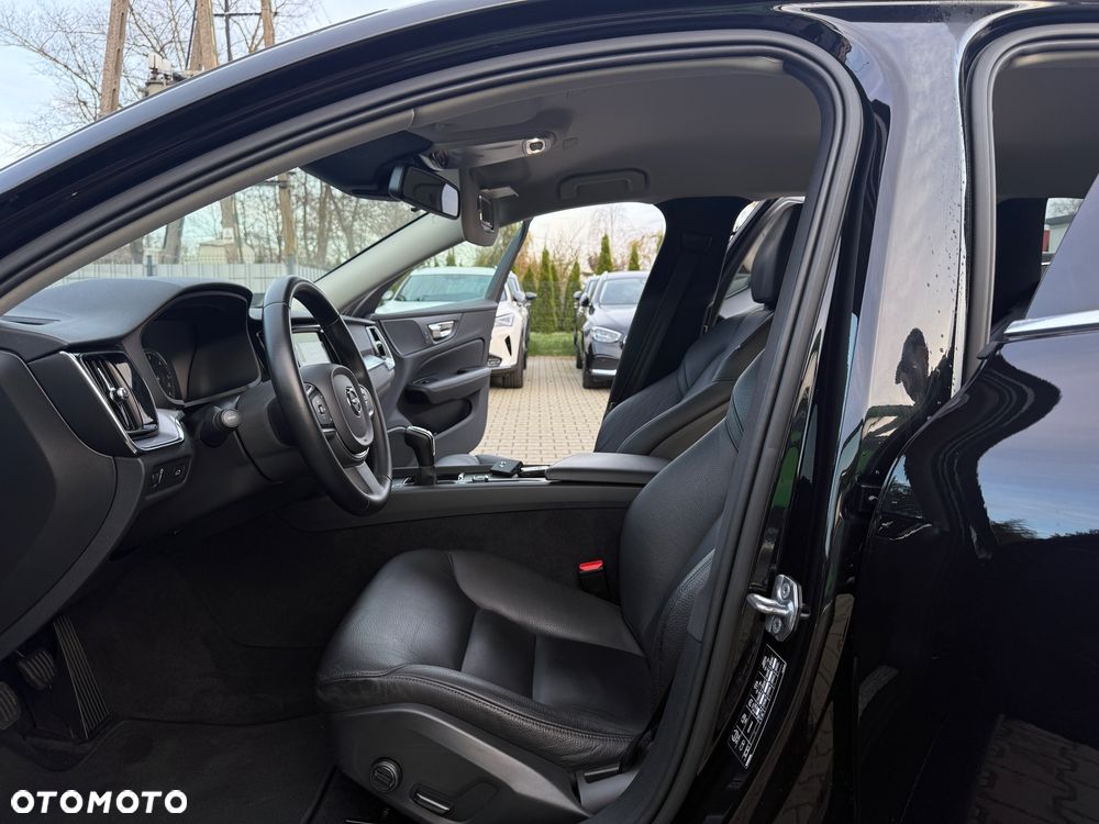 Volvo V60 D3 Drive-E Momentum - 21