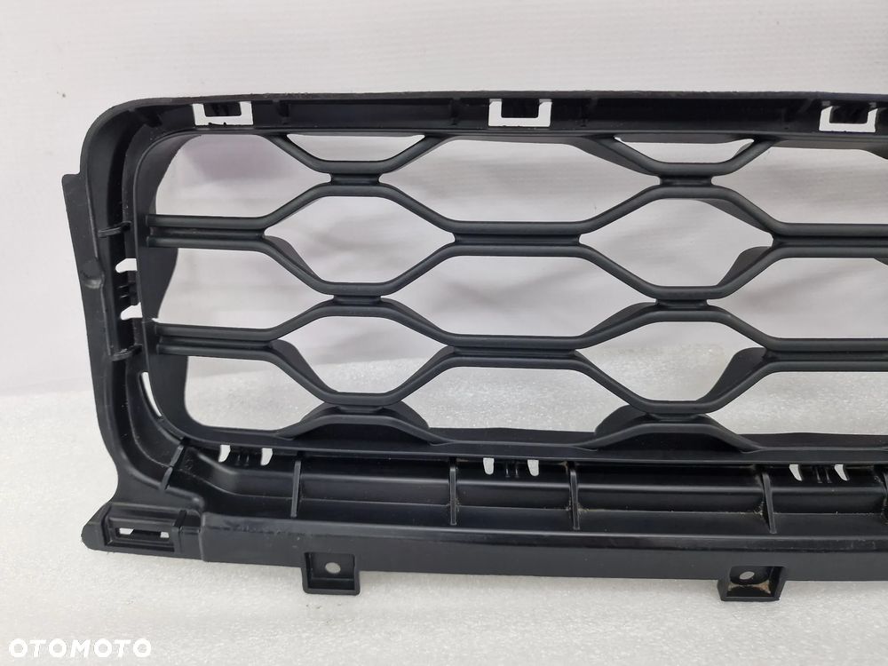 MINI COUNTRYMAN COOPER S F60 15- KRATKA ŚRODKOWA ZDERZAKA PRZEDNIEGO PRZÓD , NR 51117422938 , NR AUKCJI KR166 - 2